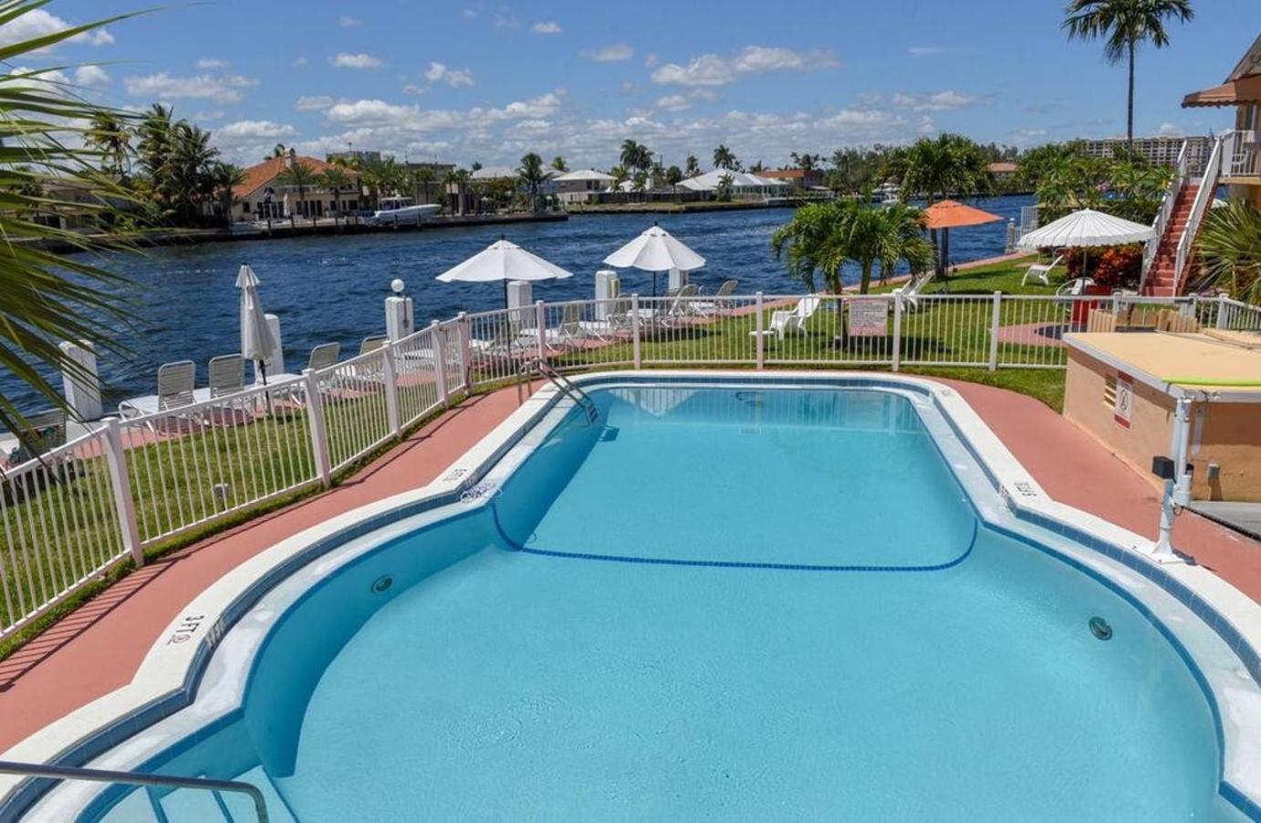 Studio Intracoastal Views! 5 Min Walk To The Beach Villa ปอมปาโนบีช ภายนอก รูปภาพ